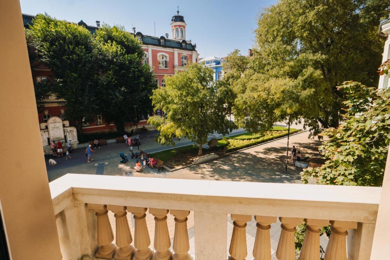 Hotel Хотел Театъръ Pleven Exteriér fotografie