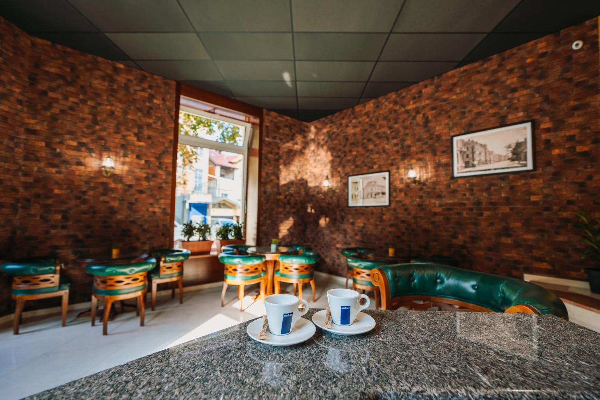 Hotel Хотел Театъръ Pleven Exteriér fotografie