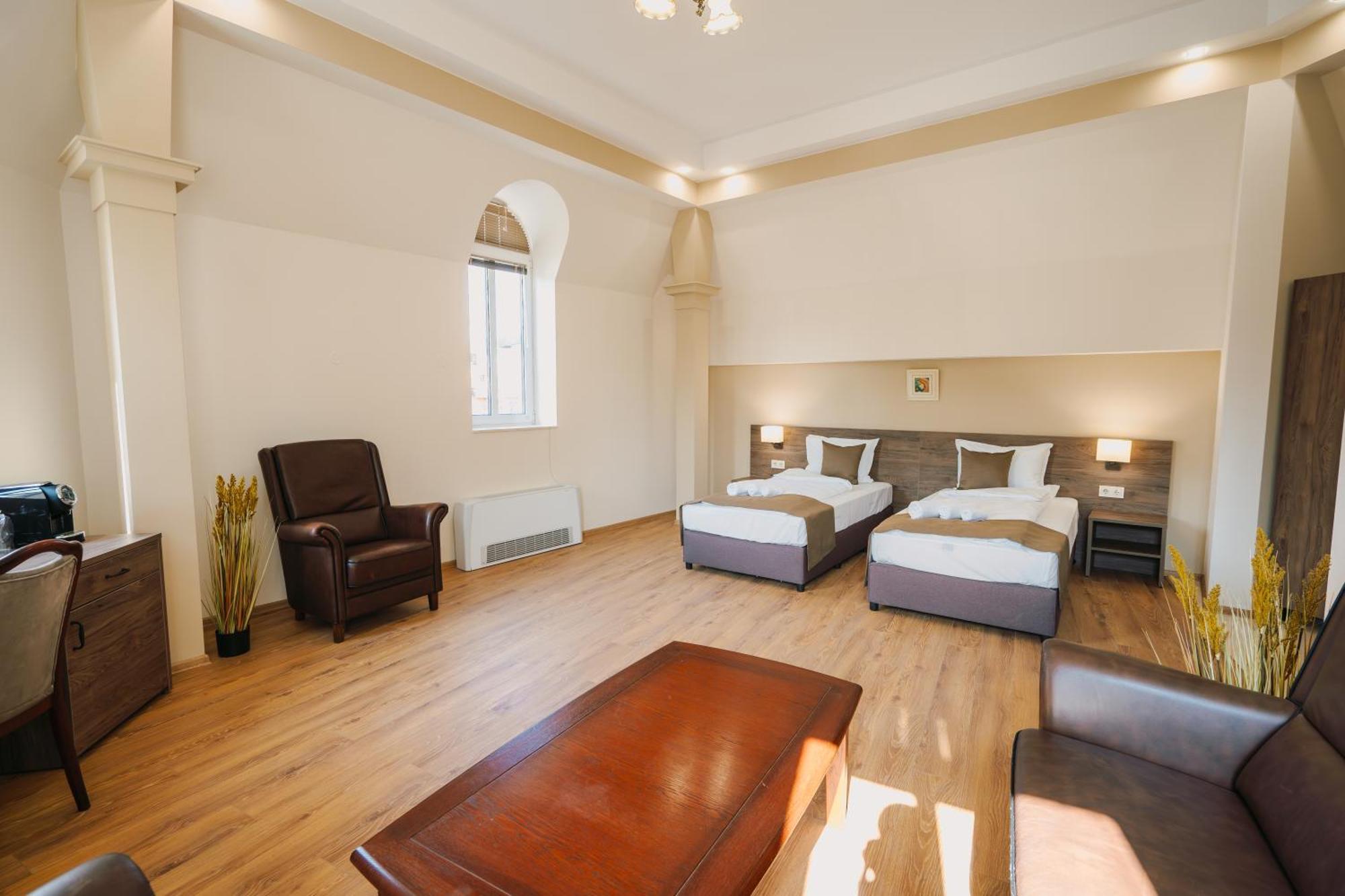 Hotel Хотел Театъръ Pleven Exteriér fotografie