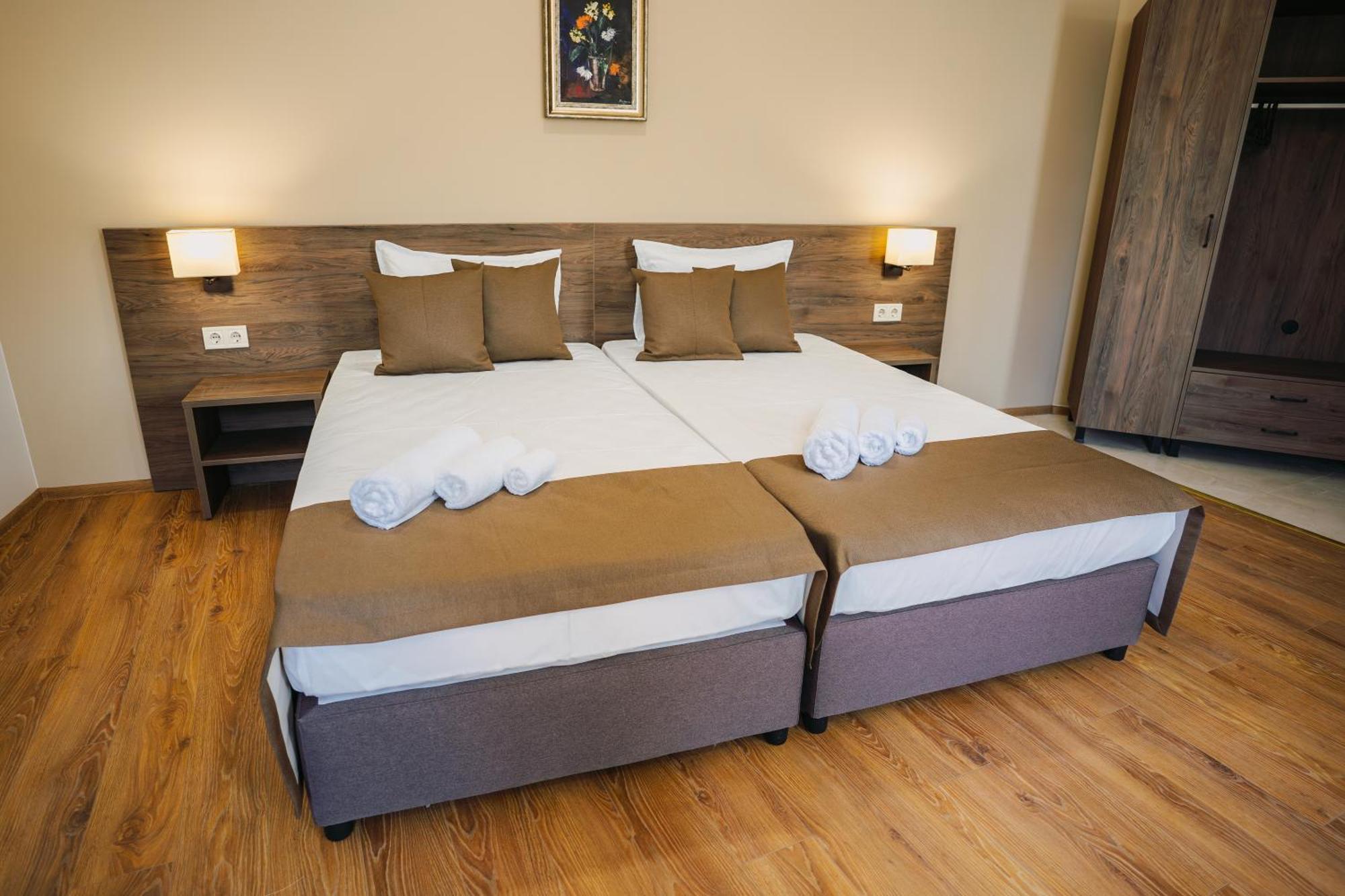 Hotel Хотел Театъръ Pleven Exteriér fotografie